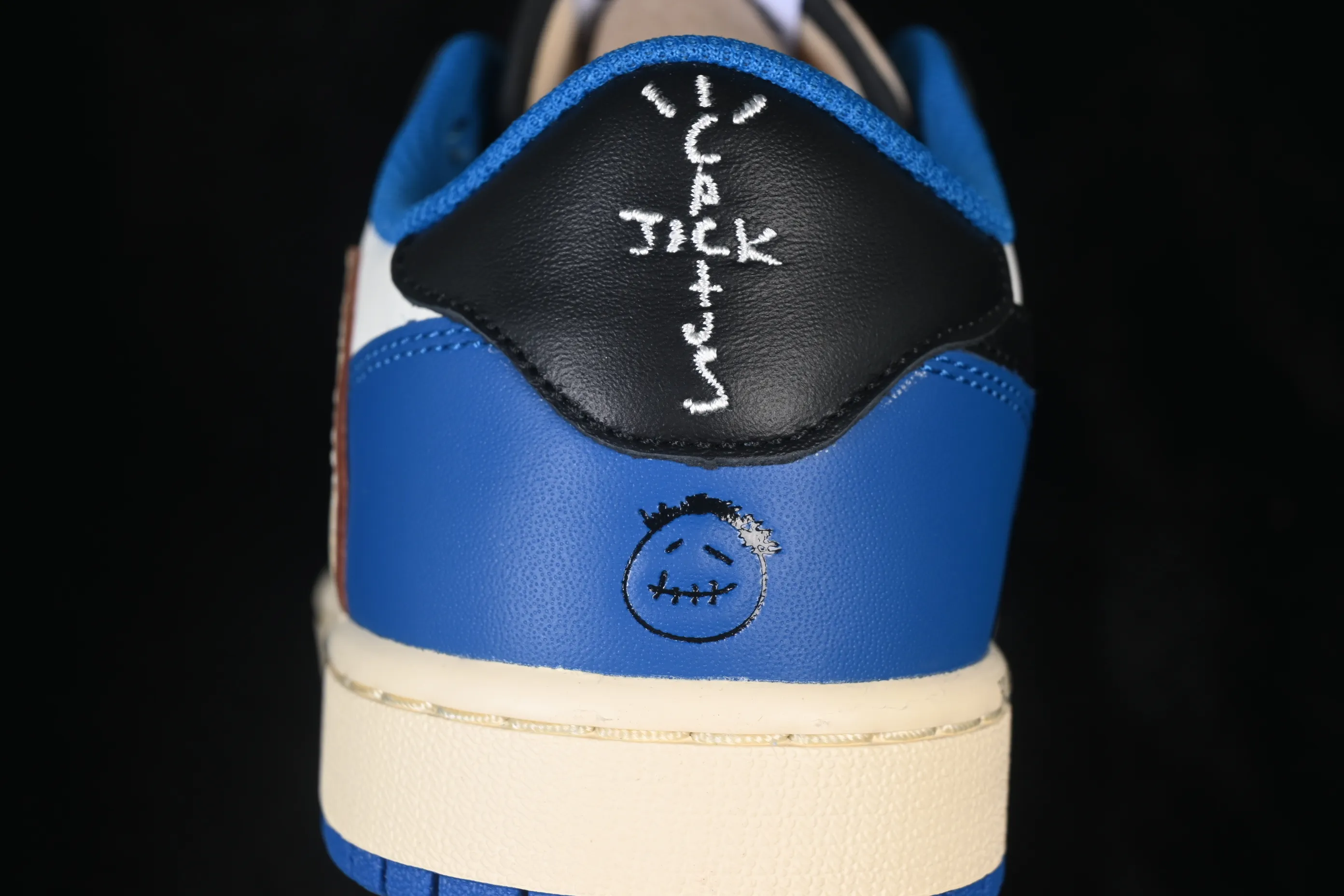 All categories Air Jordan Jordan series basketball shoes Air Jordan 1 Low ZG version Travis Scott x Air Jordan 1 Low OG AJ1 Joe 1 undercut low top full head layer DM7866-140